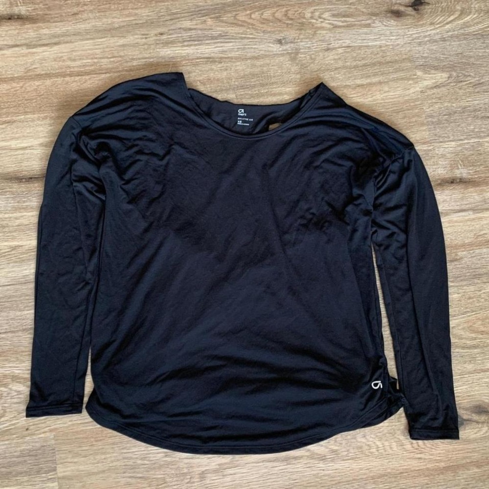 Gap Fit Breath Air Long Sleeve Multi-Layered baggy athletic Top in black size XS